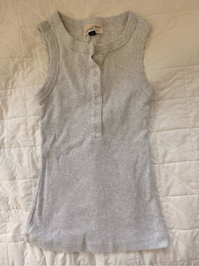 Universal Thread Ribbed Henley Tank - Gray